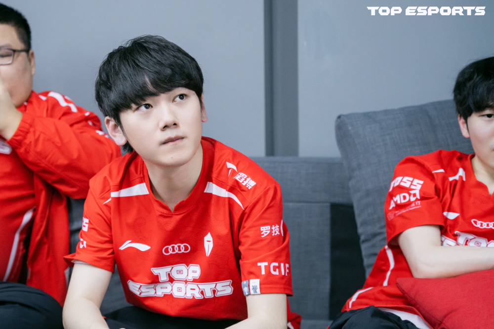 JackeyLove新星势不可挡表现惊艳，FPX未来可期！的简单介绍