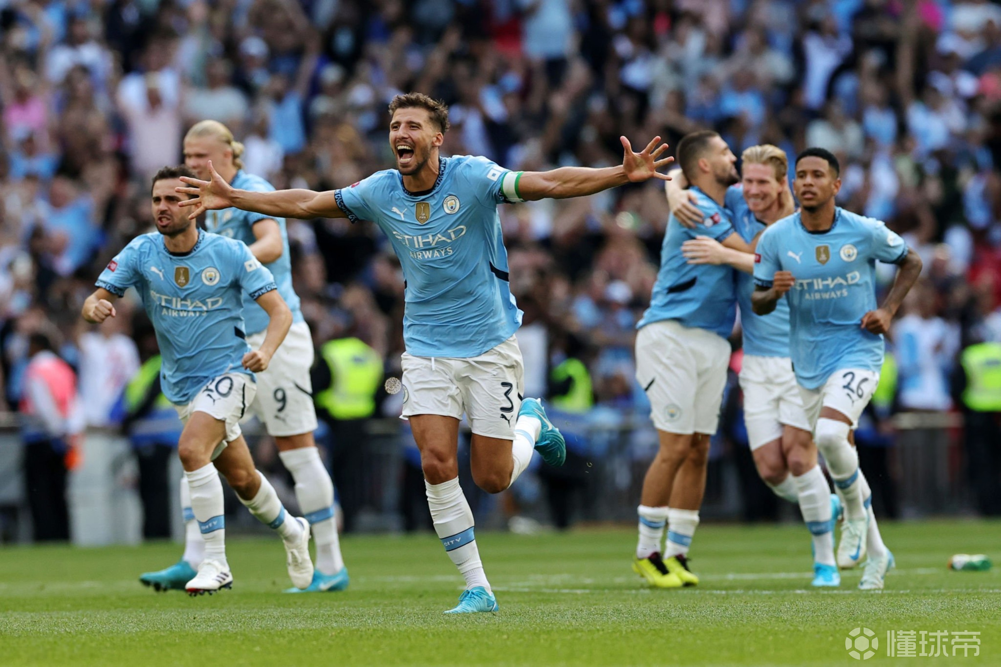 爱游戏体育赛事直播包含国际米兰今晨远射贴柱；志在社区盾名次提升；态度坚定；球队文化再被提及的词条